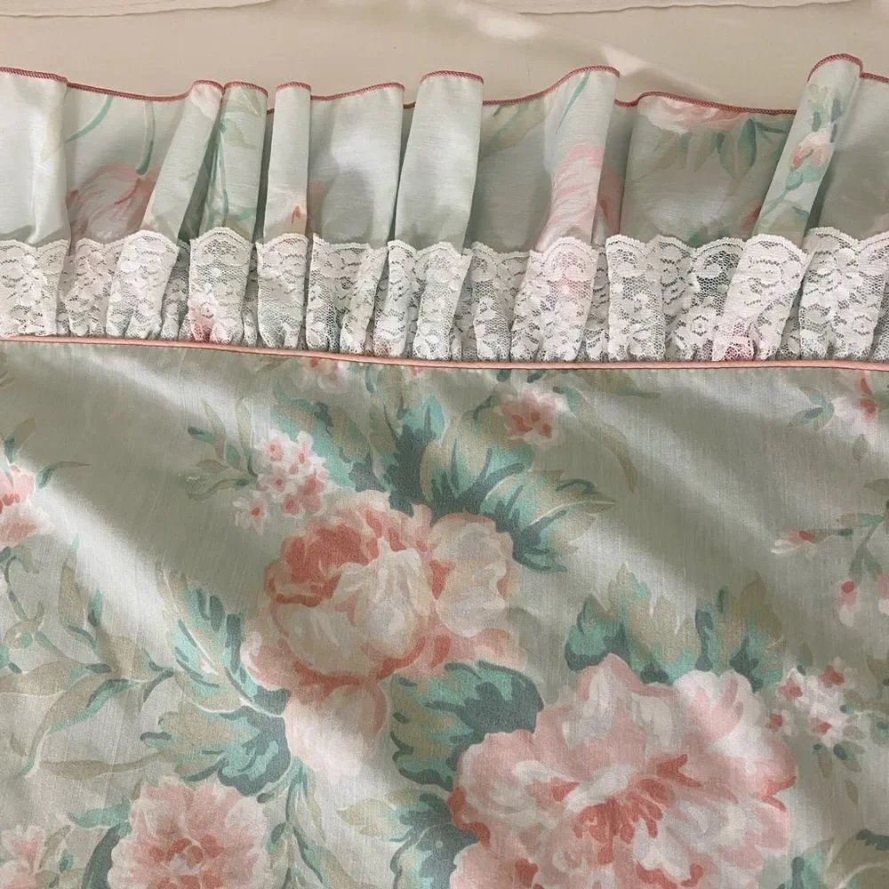 Pastel Floral Bedding Set (2) with Lace Trim Twin